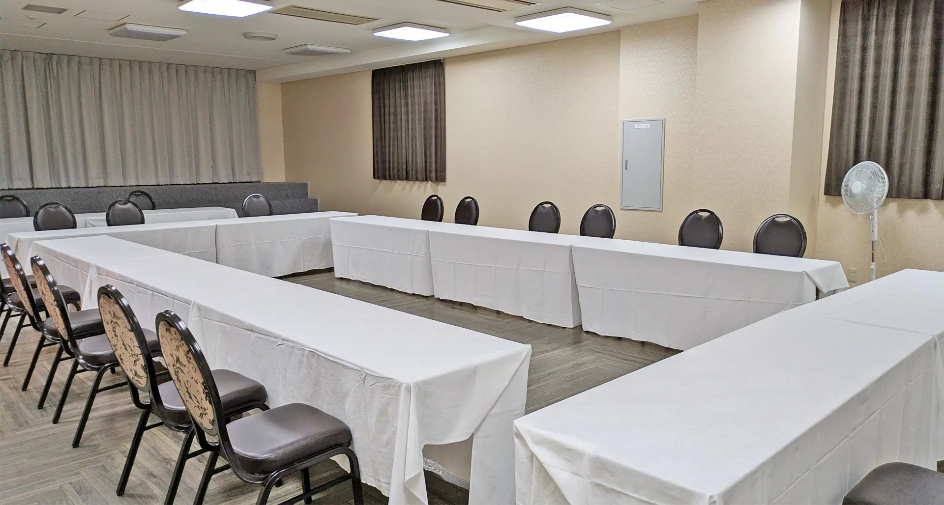 会議室 ロの字イメージ